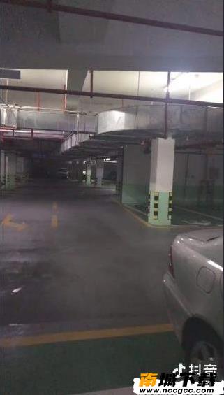 抖音停车场唱男孩歌名视频图片1